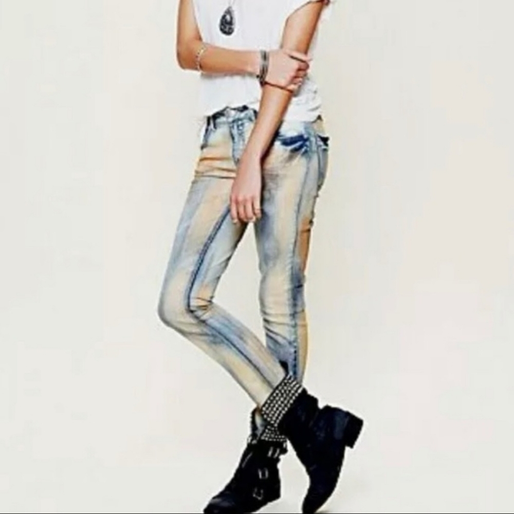 Free People Super Rare Unique Tie Dye Bleach Dirty Wash Jeans Size 29 Paintbrush - Picture 3 of 16
